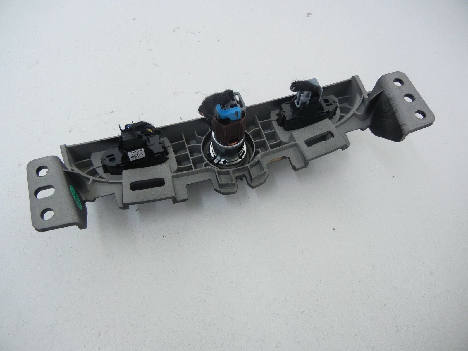 CHEVROLET Chevy Malibu Hazard Switch 12v Socket Dash Console Bezel 2014