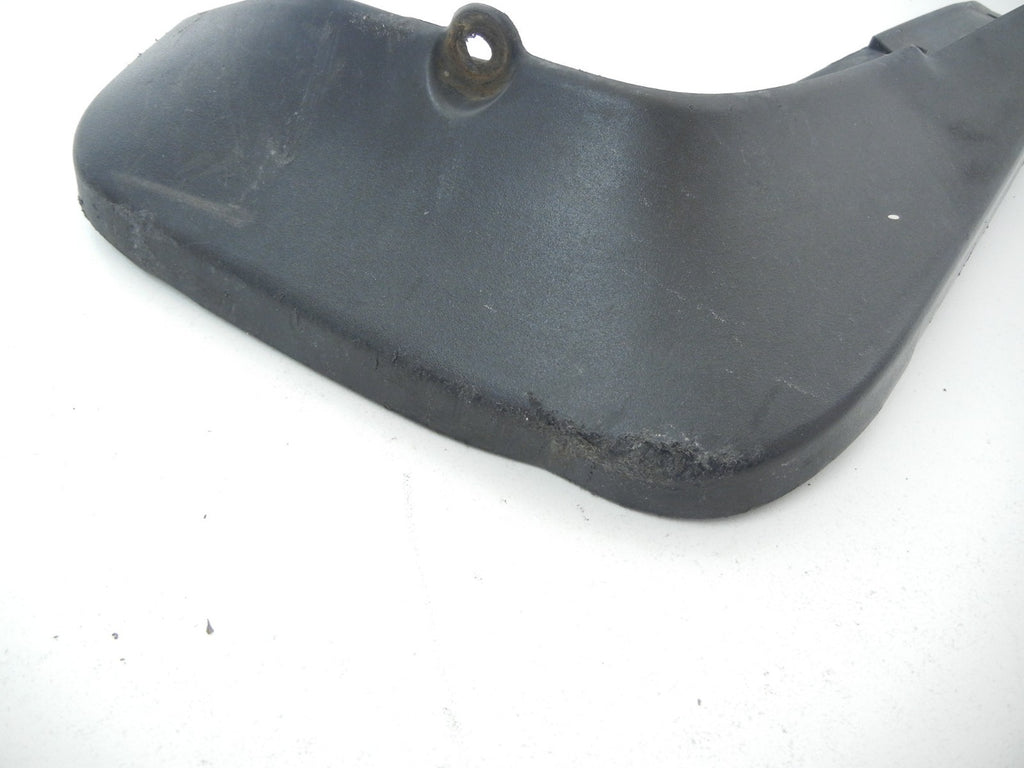 INFINITI Fx35 Fx45 Rear Right Bumper Molded Splash Guard Mud Flap