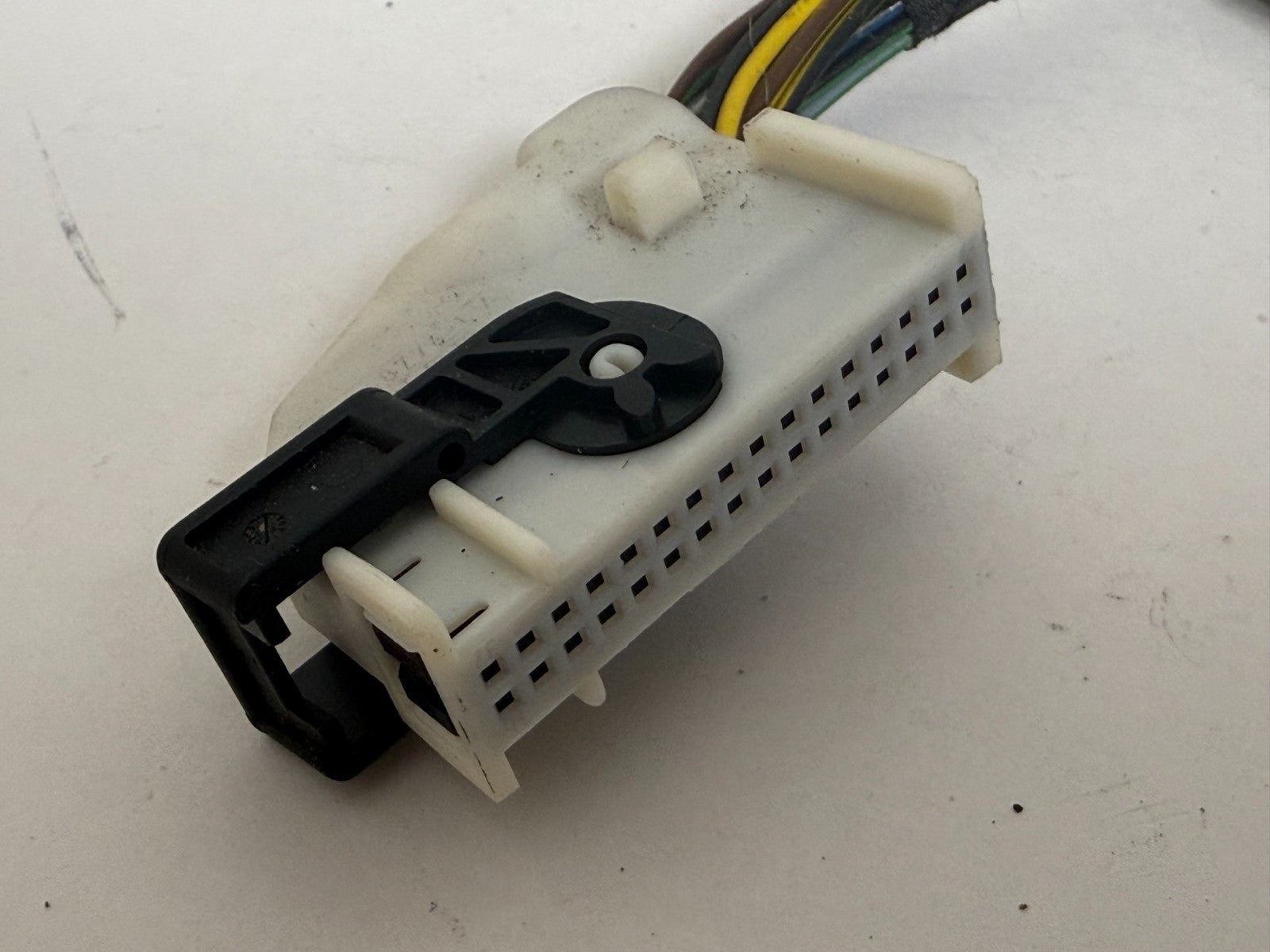 2010-2017 BMW 535i GT 550i GT F10 TIRE Pressure Control Module Connector Wires