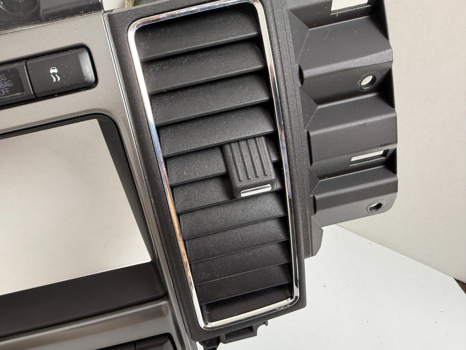 FORD Taurus 2012 Radio SONY AC Climate Control DASH VENT Panel Ag1t-18a802-fd