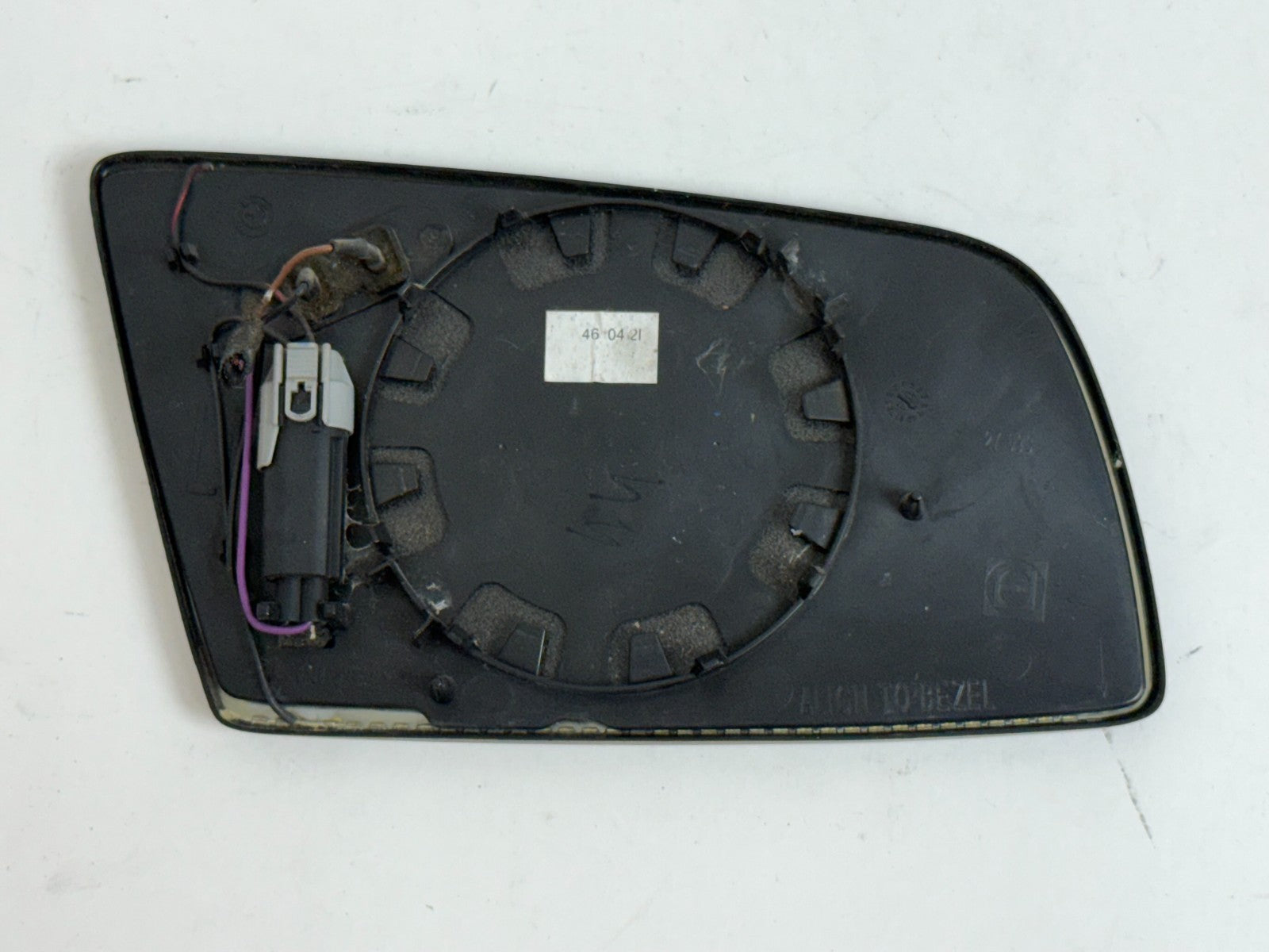 BMW E60 E61 E63 E64 5 Series LEFT SIDE Glass Defected Dimmed 2004