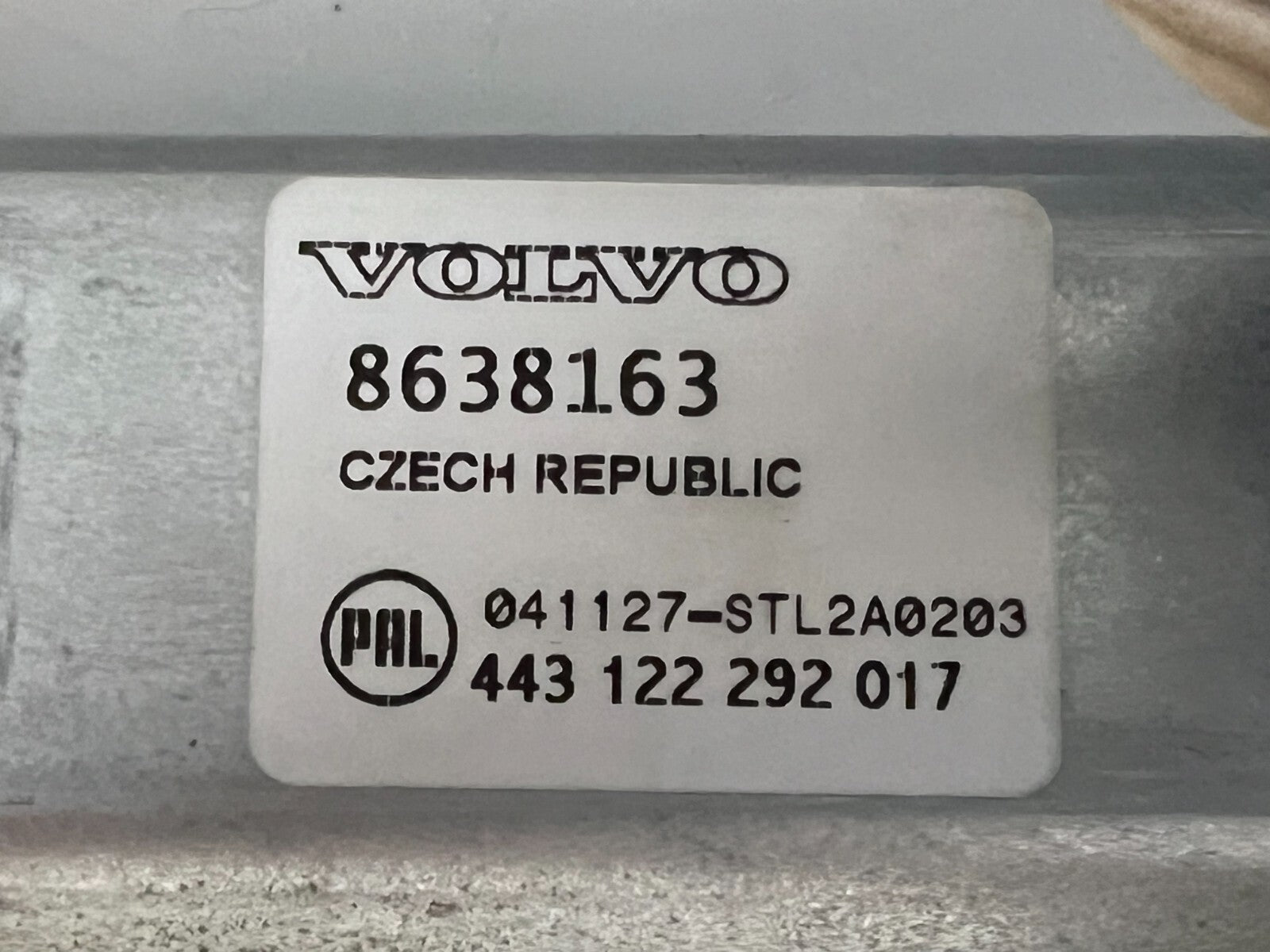VOLVO Rear Window Wiper Motor 8638163 Xc90 2003-2014 W Rubber Window Seal