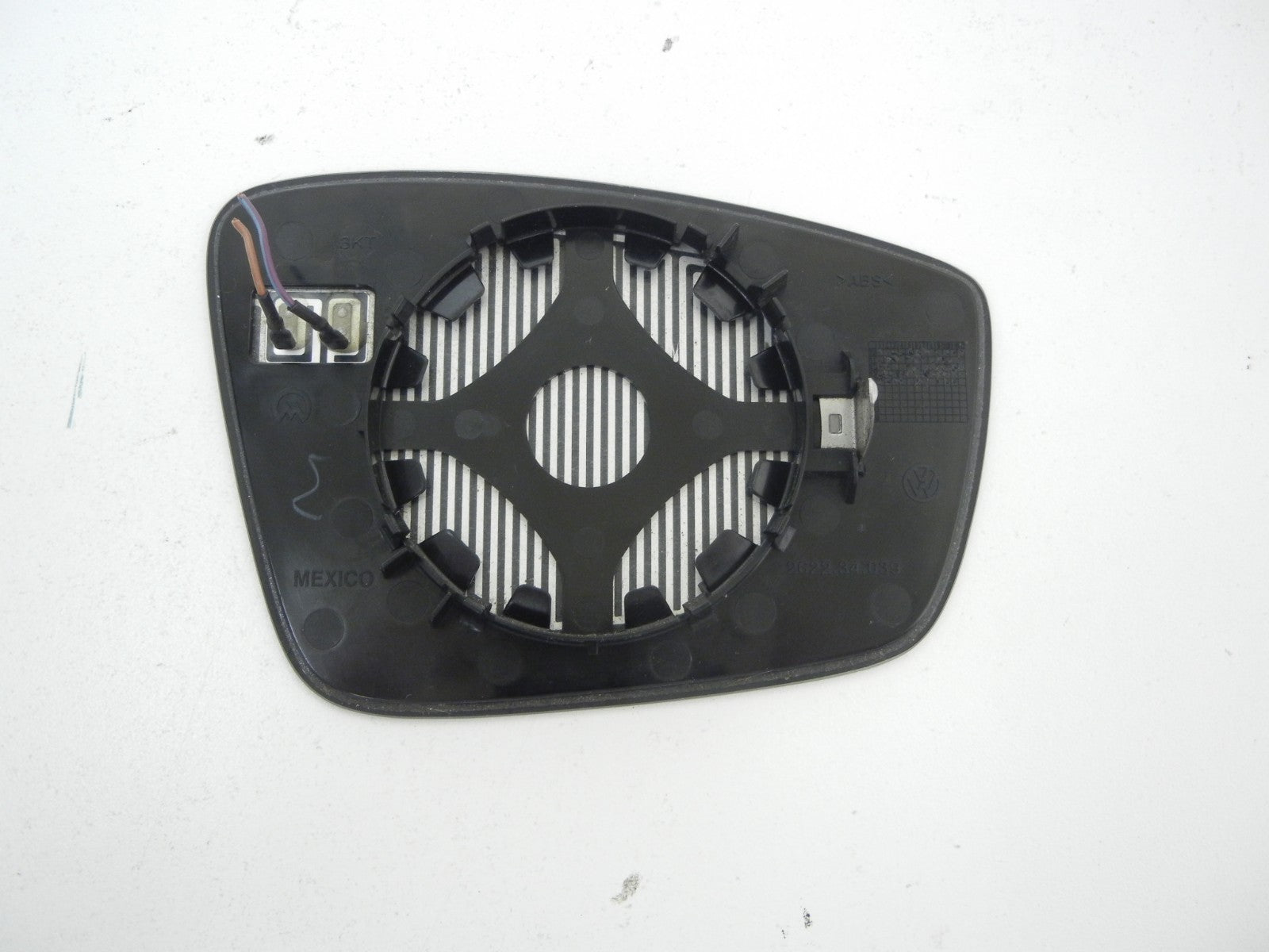 VOLKSWAGEN VW Jetta Left Side Driver Door Mirror Glass Heated 11-16