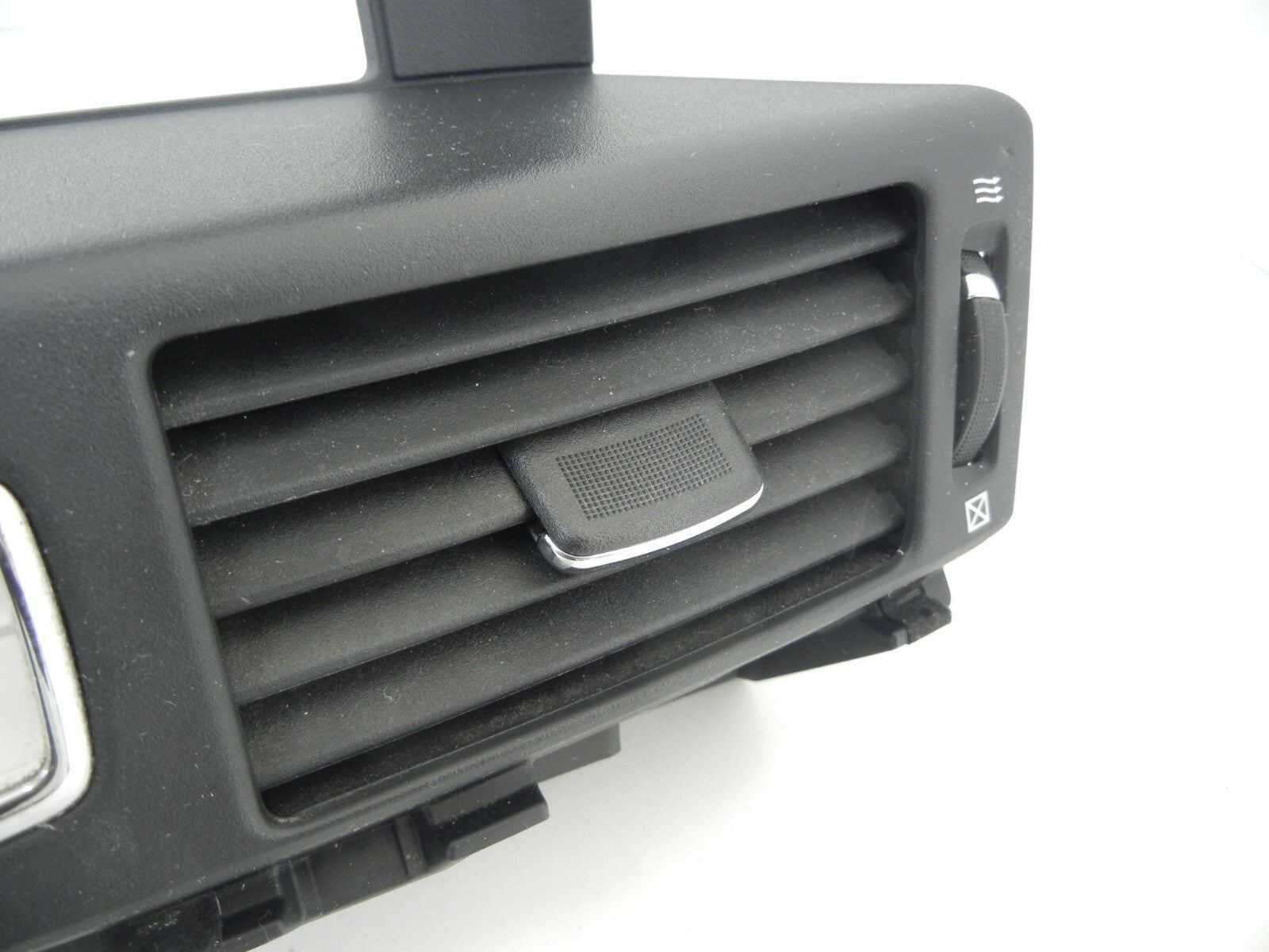 INFINITI M37 Dasn Vent Navigation Display Screen Bezel Clock 2011 2012 2013