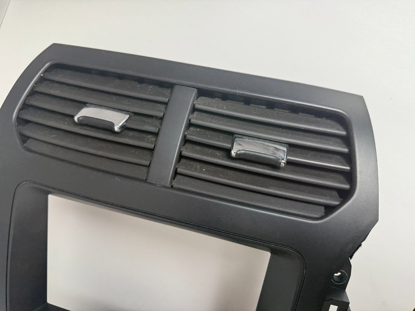 FORD Explorer 2013 AC Climate Radio Control Panel Bezel Dash Vent Db5t-18a802-ek