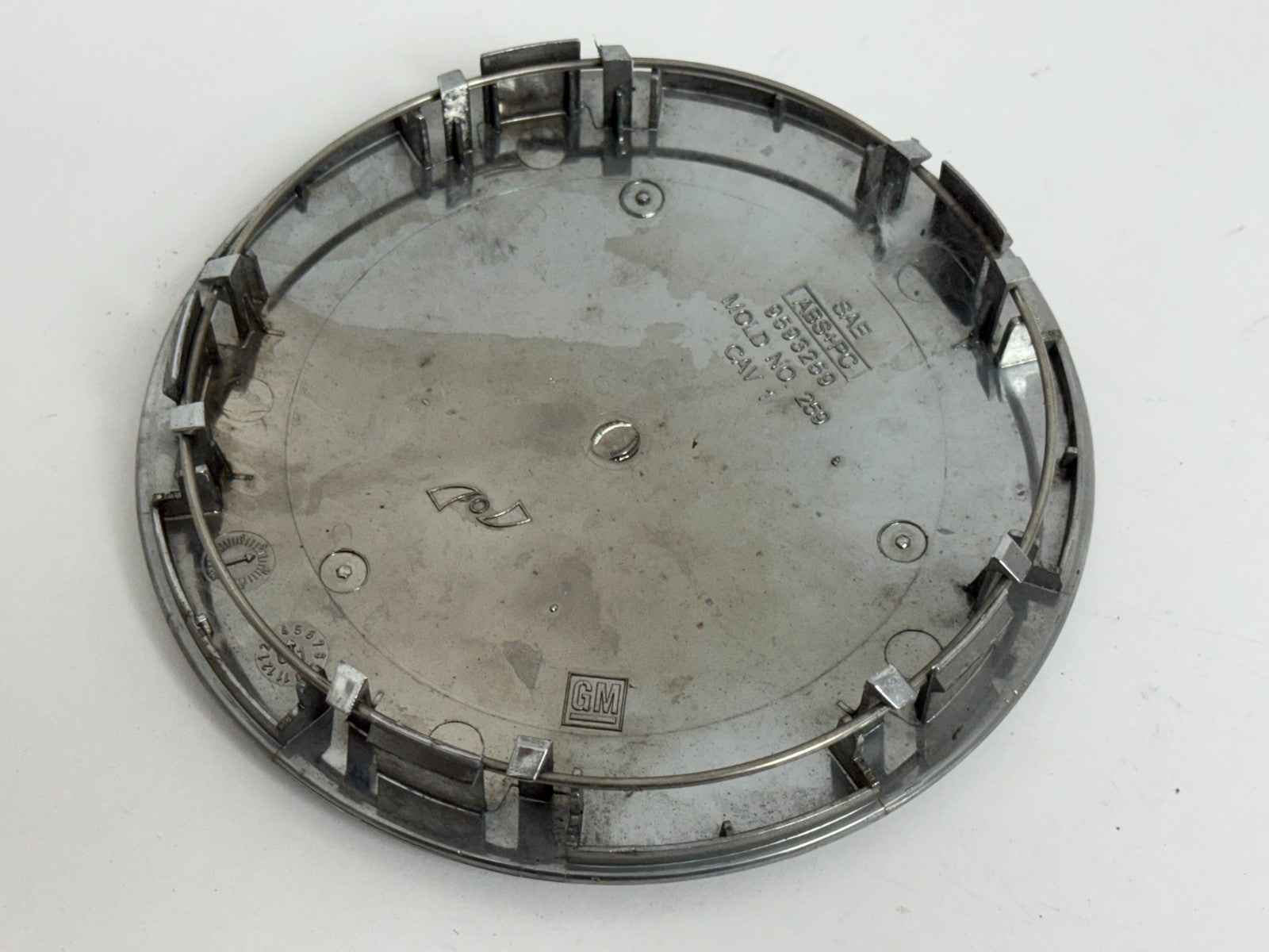 CADILLAC Deville 2000 - 2005 Chrome Center Cap Small Emblem 9593259