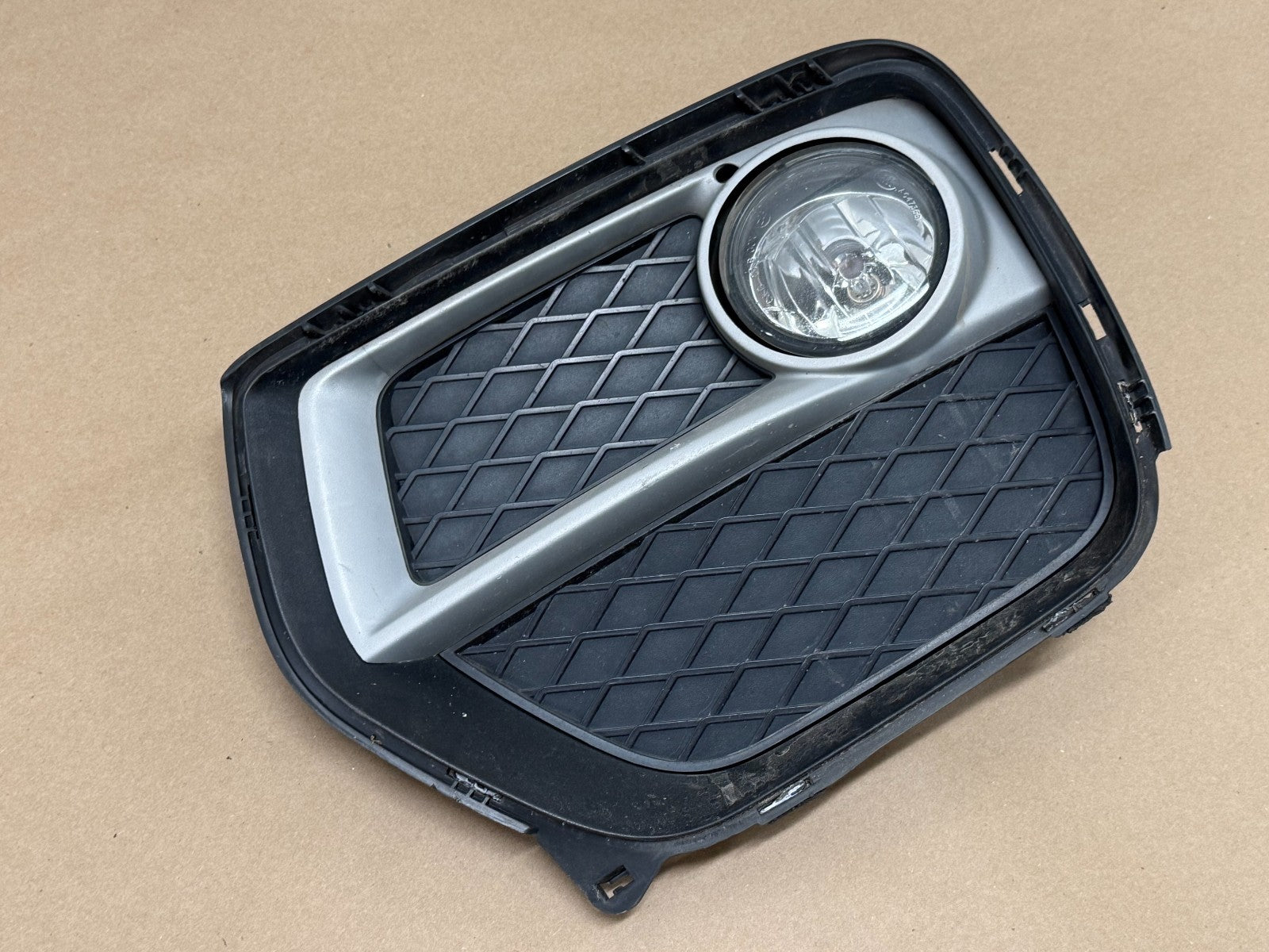 BMW E71 X6 2013 Right RH Fog Light Full Bezel Trim With Bulb 51117312598