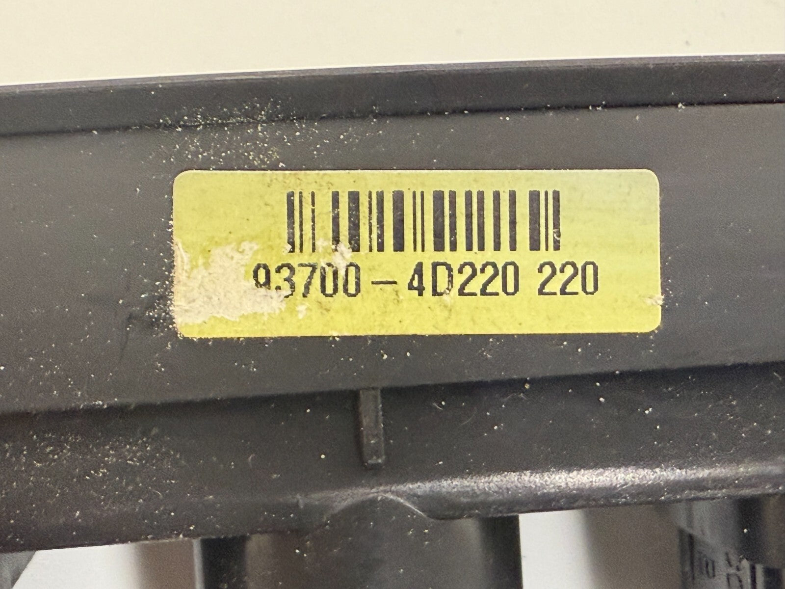 KIA Sedona 06-12 Entourage Heated ESC Switch TRIM 93700-4d220