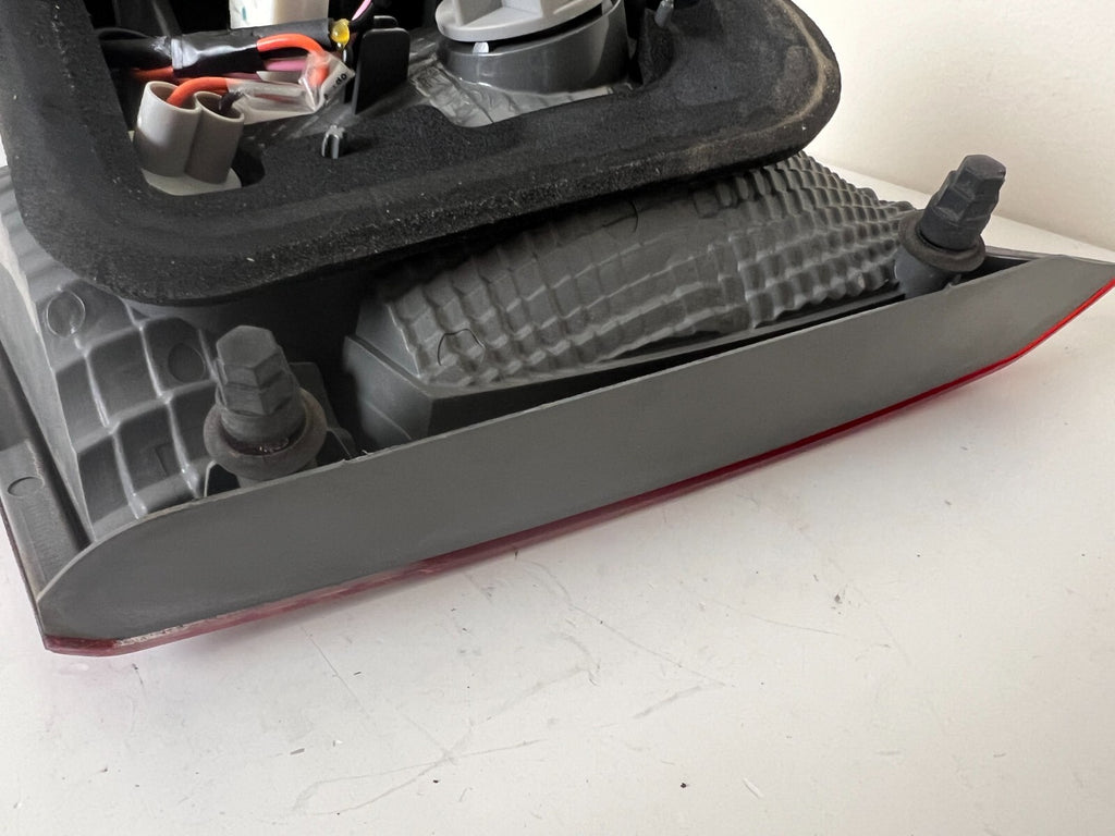 KIA Sorento 2013 Left LH Inner Trunk Tail Reverse Lamp 92405-1u000 2011 2012
