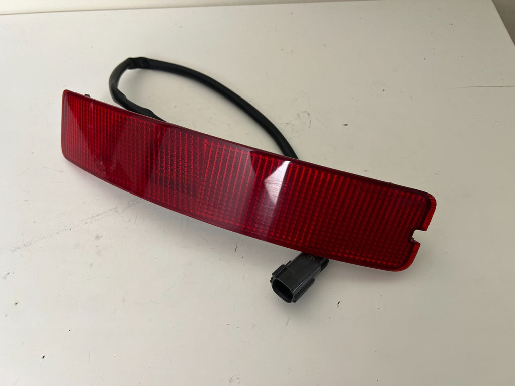 VOLVO Xc90 2003 - 2006 Rear Right Passenger Side Marker Bumper Reflector RH