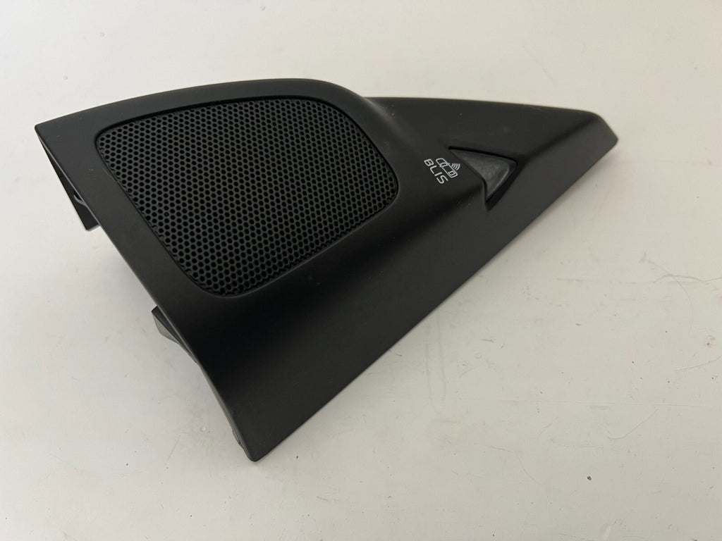 VOLVO S60 2011 Right Passenger Door Tweeter Speaker Cover With BLIS