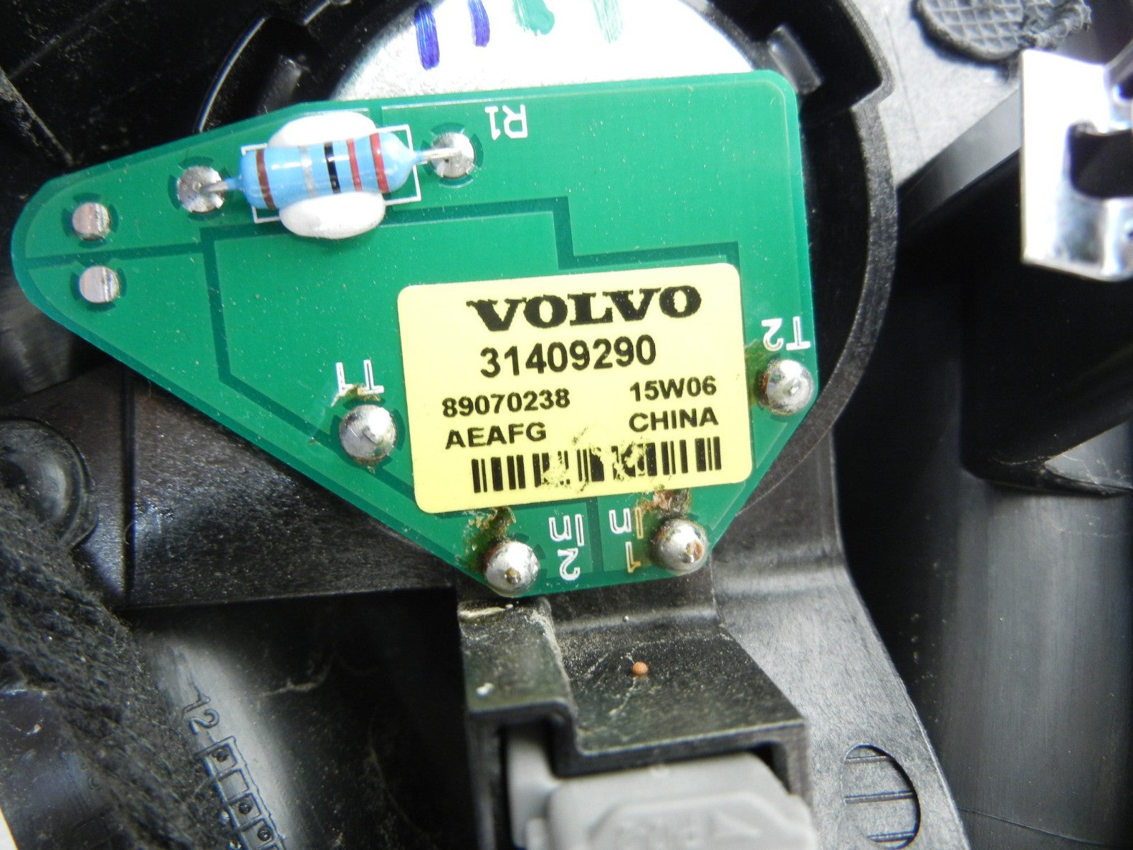 VOLVO S80 2016 Right Passenger Tweeter Speaker Cover With BLIS 31409290