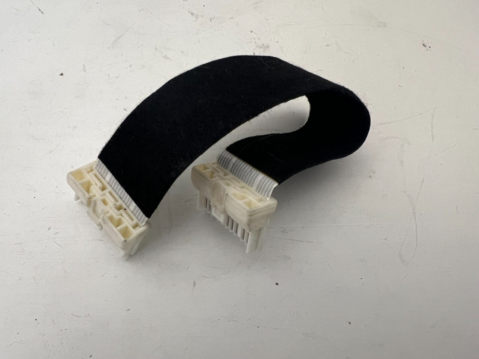 INFINITI M35 M45 Radio Information Screen Ribbon Cable 2006 - 2010