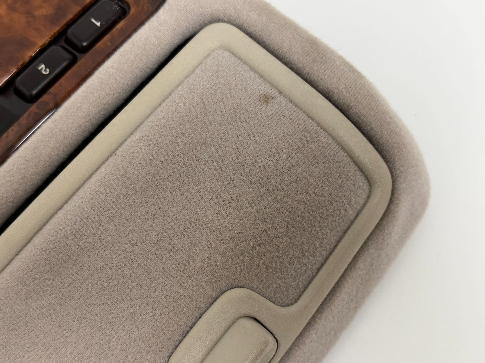 JAGUAR Xj8 Vanden PLAS 1998 - 2003 Overhead DOME Sunglasses MAP Light TAN