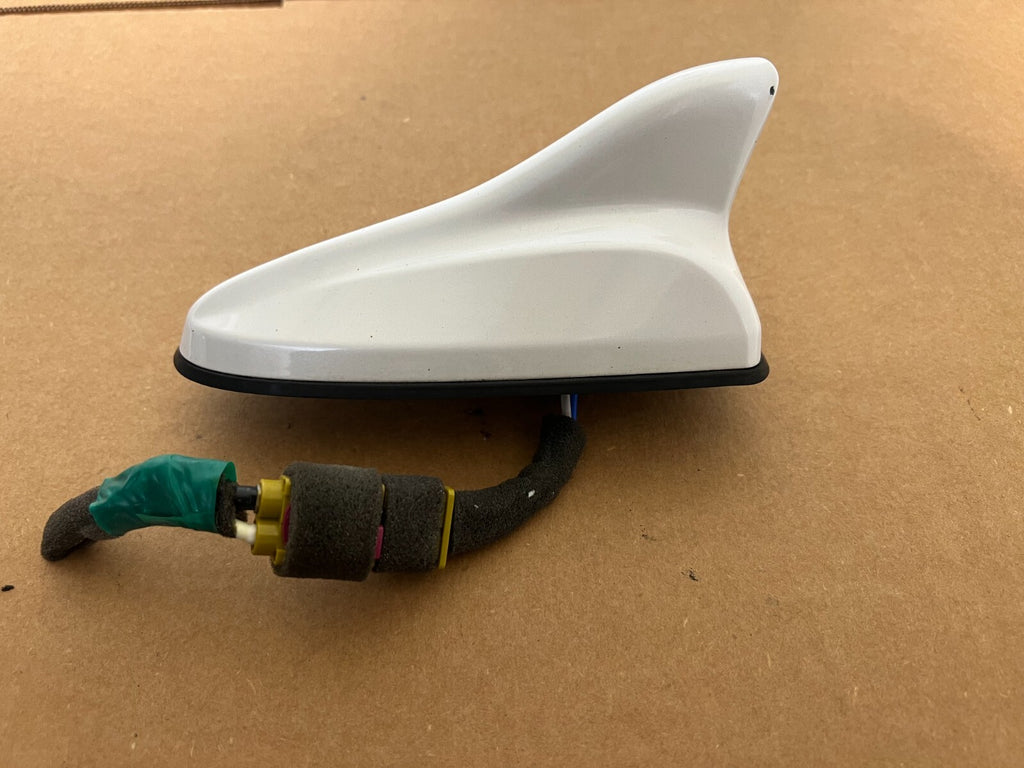 HYUNDAI Azera 2013 Shark FIN Antenna White 96210-3v600whc 11 12 13 14
