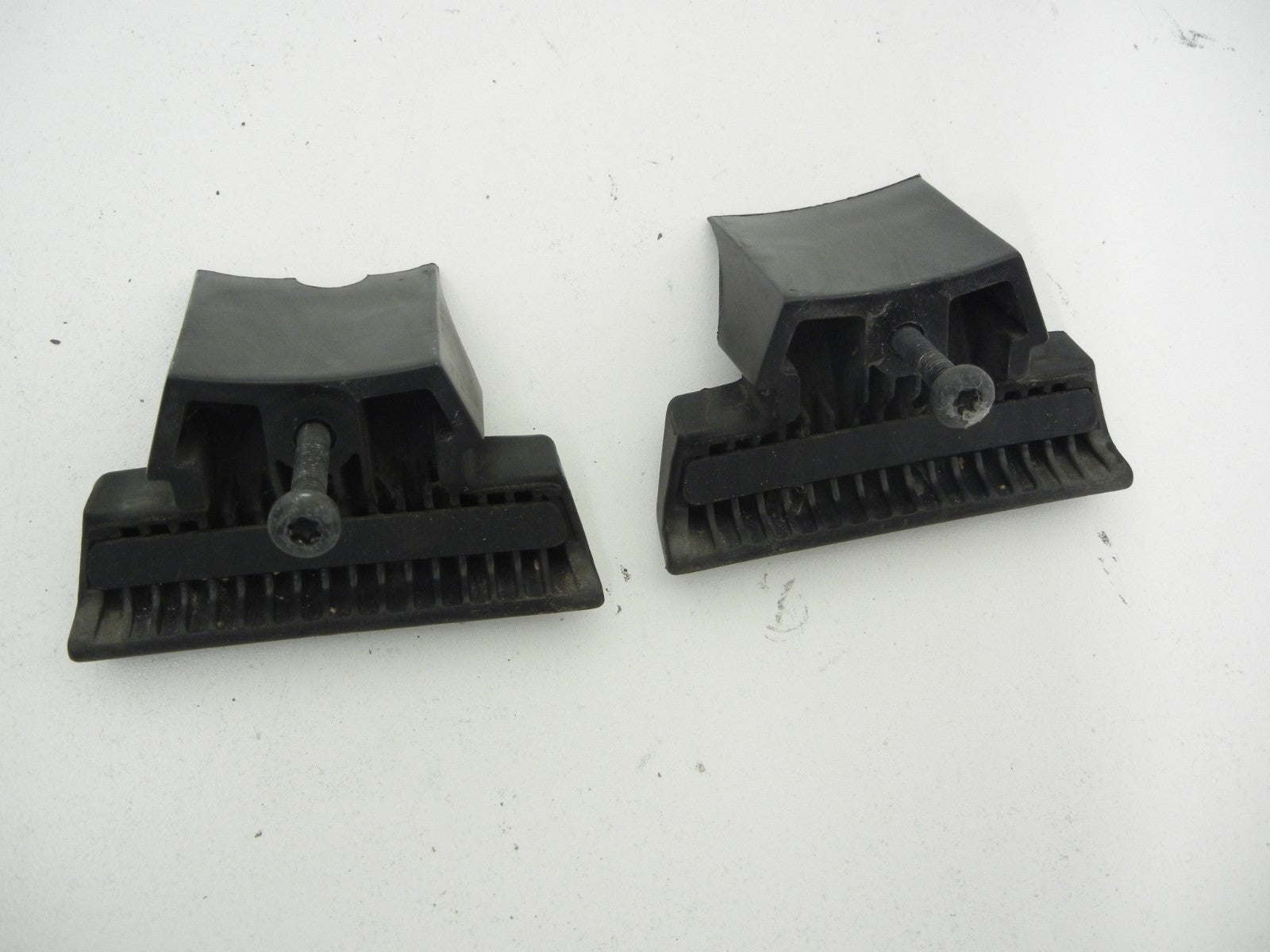 SUBARU Forester 99-02 Roof Rack Rails Cross Bar Mount Bracket Bolt Left Right