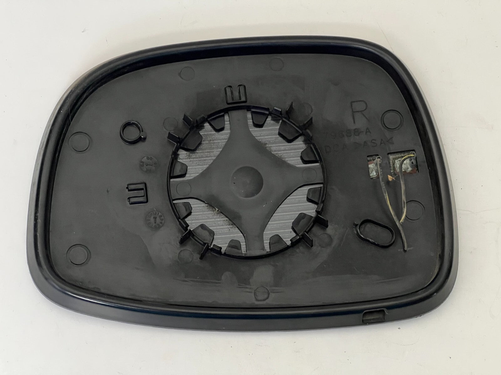 BUICK Rendezvous 2002 - 2007 Right Door Passenger Side Heated Mirror Glass