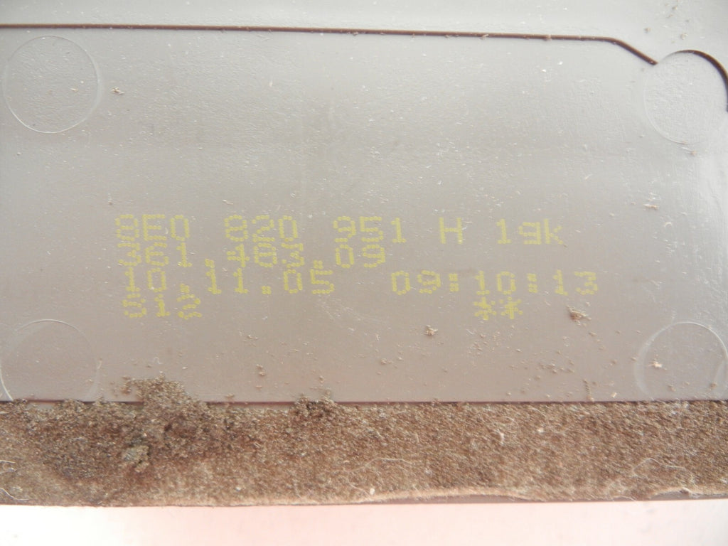 AUDI A4 B6 2000-2006 Center HVAC VENT Taupe 8e0820951