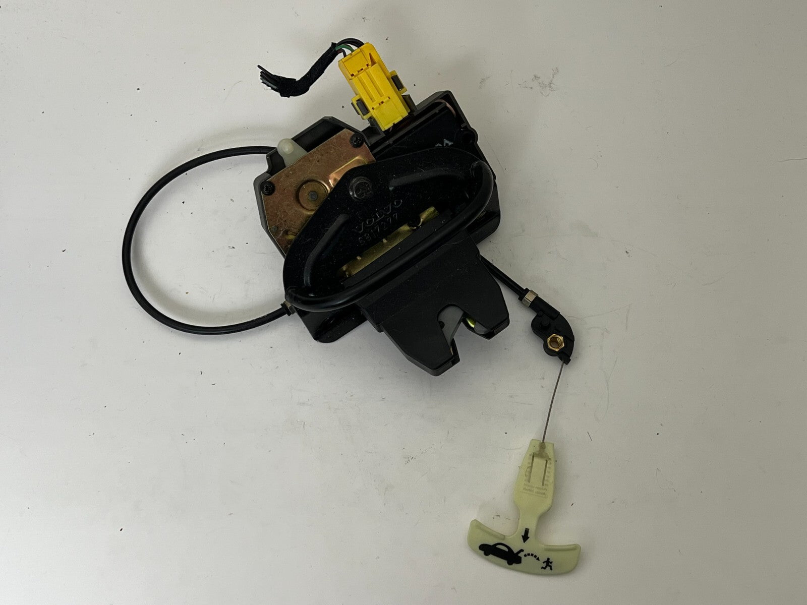 VOLVO C70 2000 REAR TAIL LID Trunk LOCK Latch Actuator