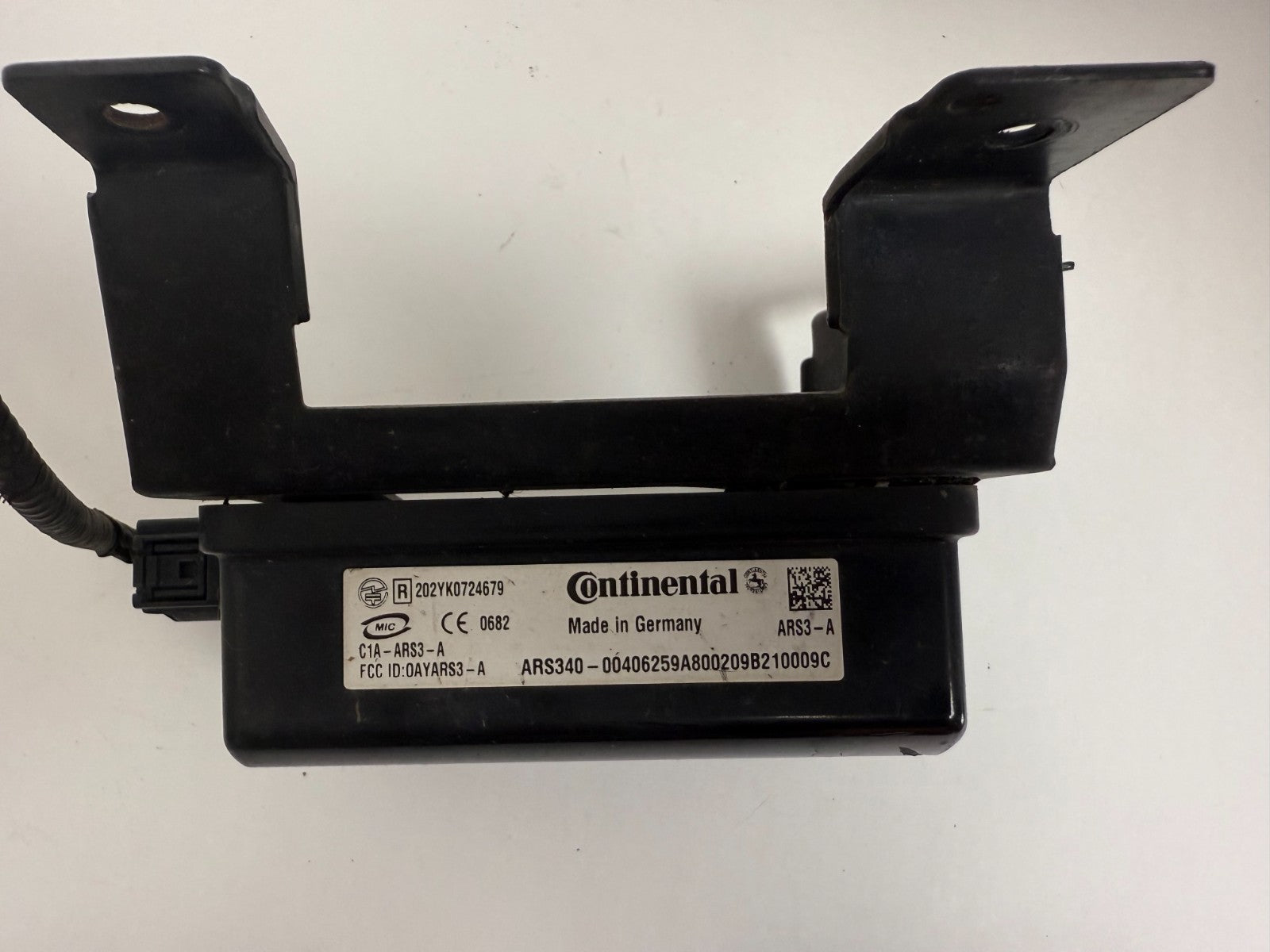 HYUNDAI Genesis 2009-2014 Radar Cruise Control Distance Sensor Module 964003n100