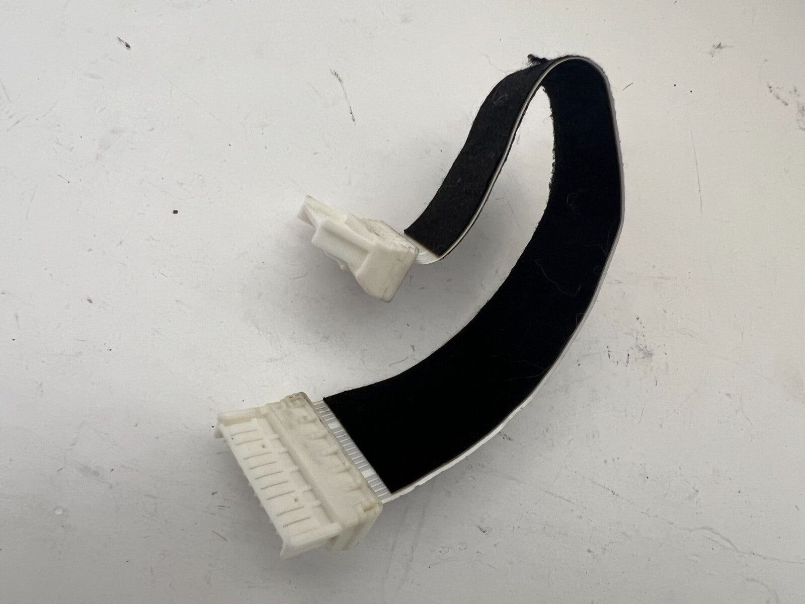 INFINITI M35 M45 Radio Information Screen Ribbon Cable 2006 - 2010