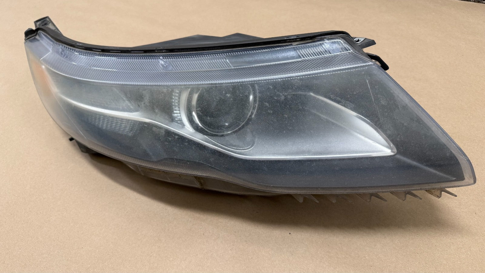 CHEVROLET Volt 2011 Right RH Passenger Side Headlight Used 22769171