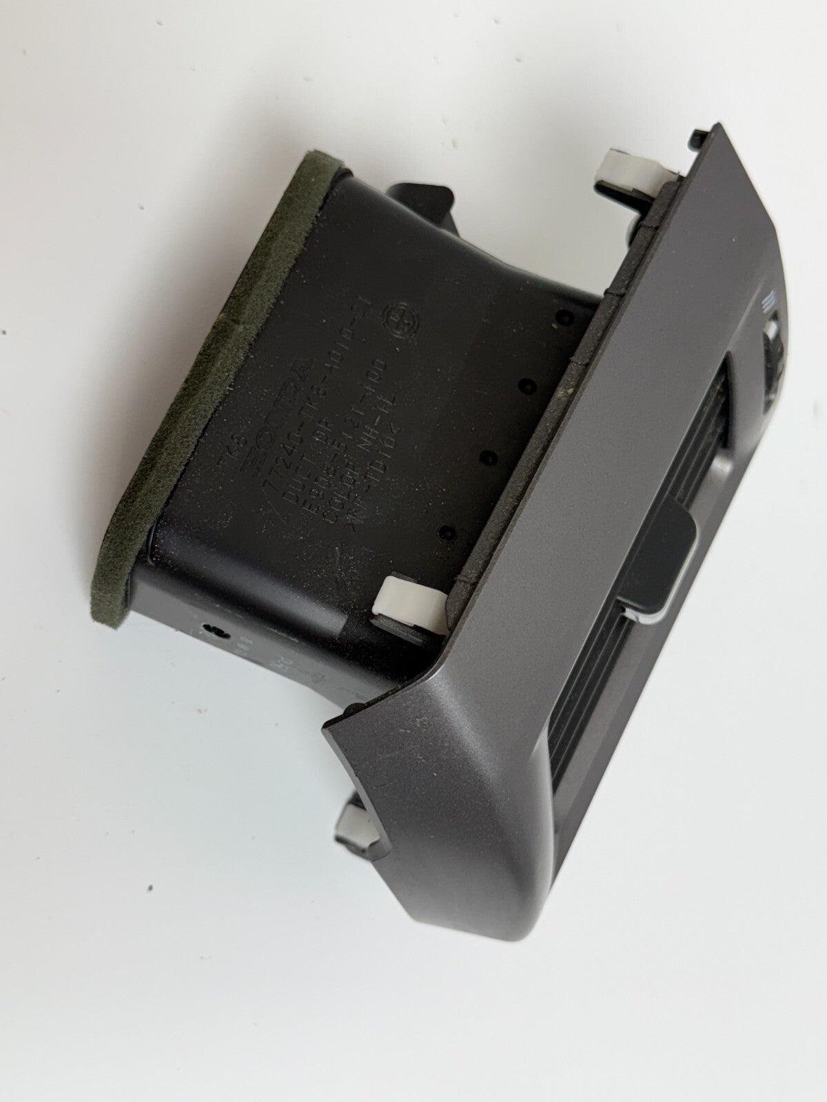 HONDA Odyssey Front LH Driver Side A/c Dash Air Vent 77240-tk8-a010-21 11 - 17
