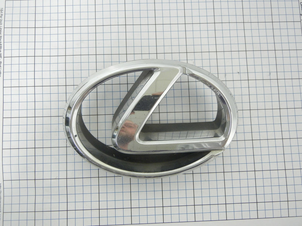 LEXUS Ls430 01 - 05 Front Grille Emblem LS 430