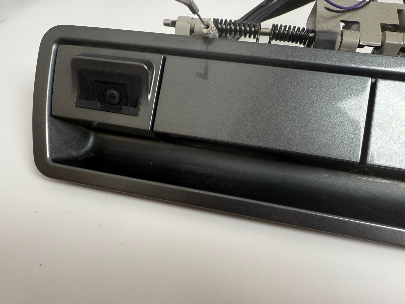 NISSAN Armada Qx56 2004 - 2013 Rear Liftgate Hatch Pull Handle With Camera Gray