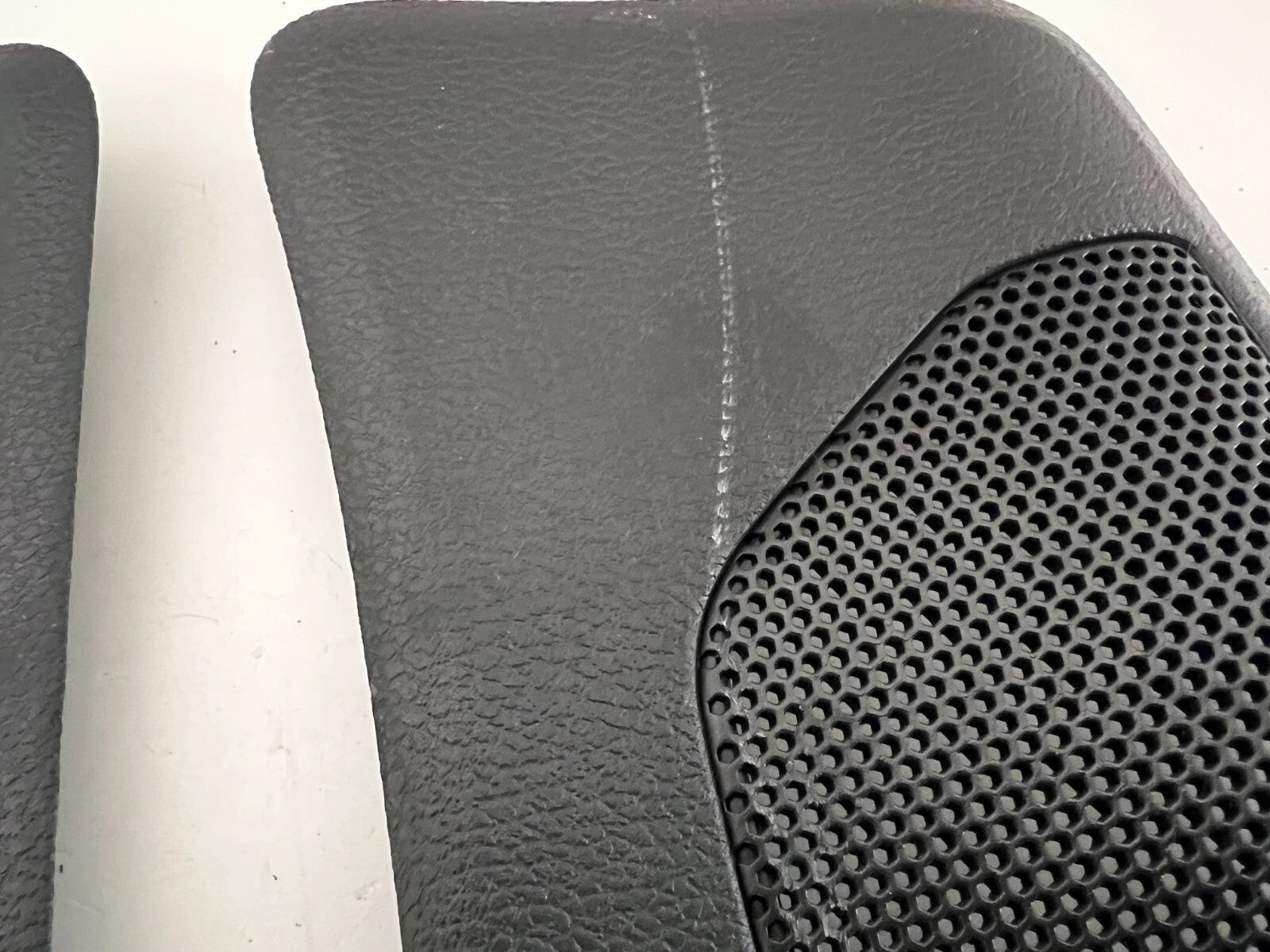 VOLVO Xc70 V70 V70r Right Left Pair Rear Speaker Grill Cover Black
