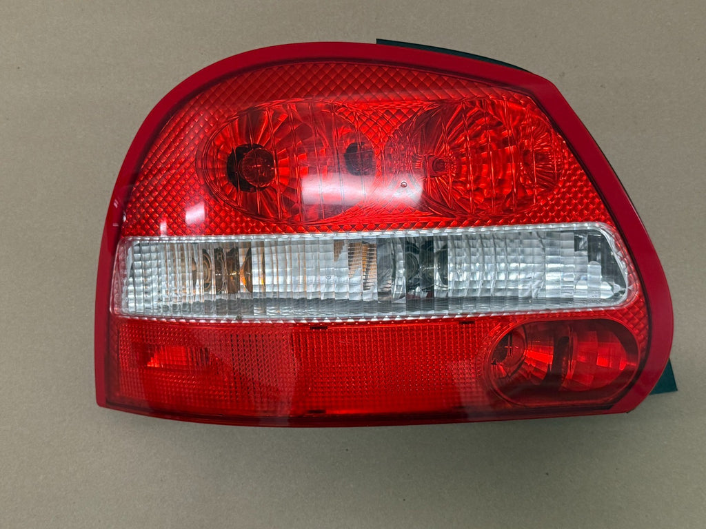 JAGUAR X-type Wagon Combi 2005 - 2008 Left Tail Light With Connector LH
