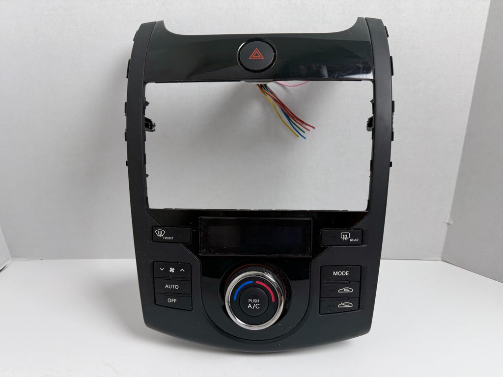 KIA Forte Coupe Dash Console AC TEMP Climate Control 10-13 972501m580
