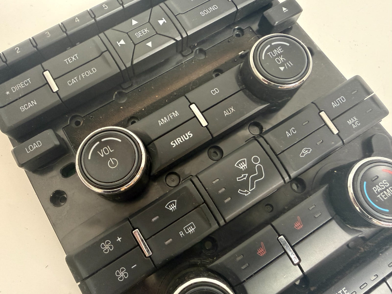 FORD Flex 2008 Dash AC Seat Heater Radio CD Control Panel 8a8t-18a802-cf