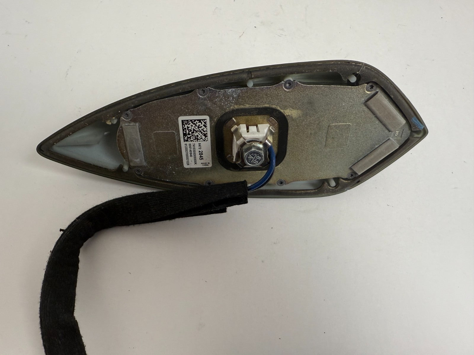CADILLAC Xt5 Xt6 Roof Shark Fin Antenna Dark Blue Moon 84722845