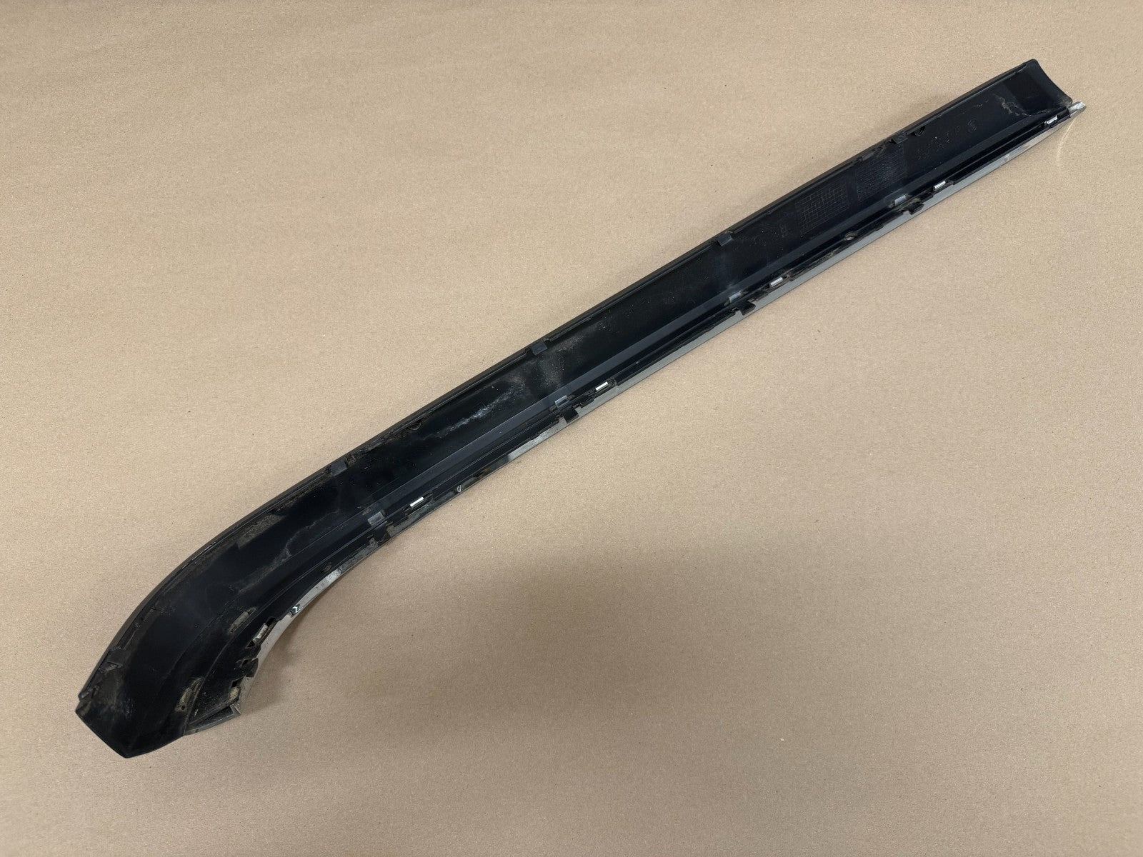 BMW E38 740il 740i Rear Right Bumper Impact Strip Rocker Molding 8125412