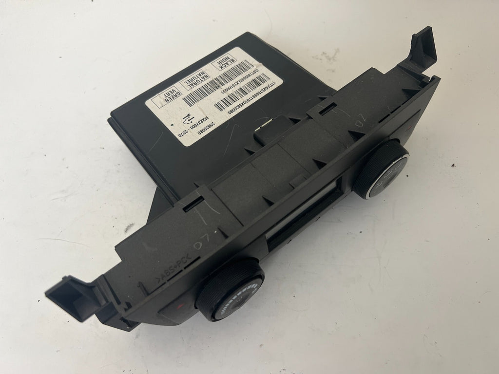 CADSILLAC SRX 2008 AC Control Dash Module 25839380