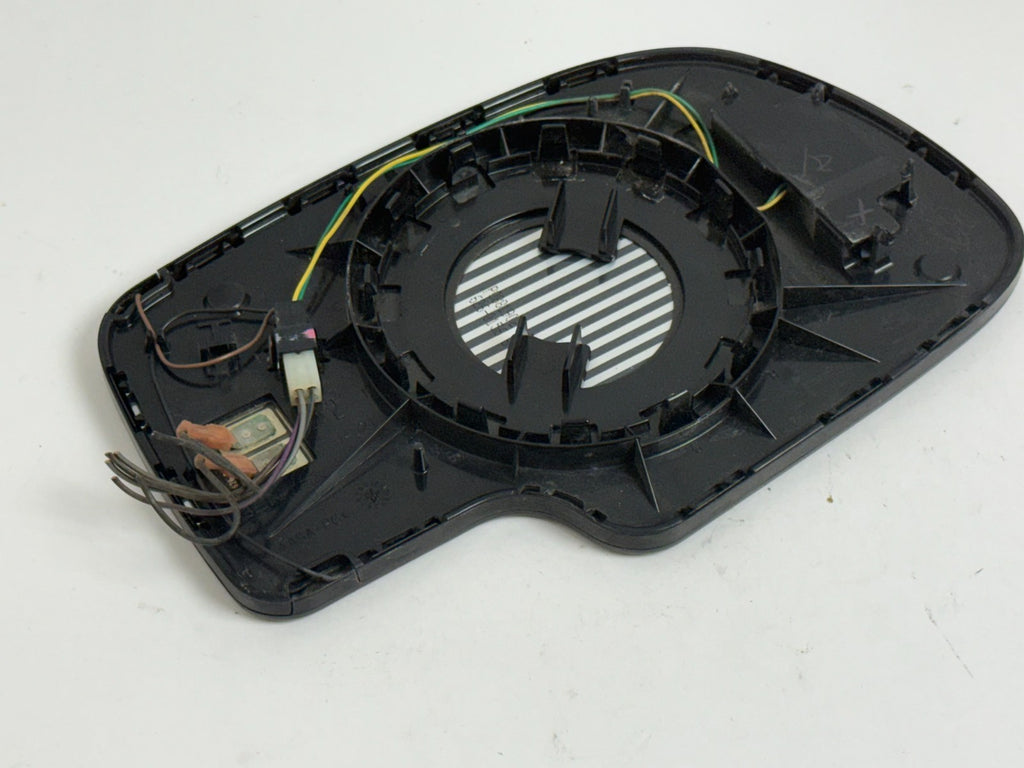 SUBURBAN Yukon Tahoe HEAT AUTO DIM Mirror Glass LEFT SIDE Turn LED 03-06