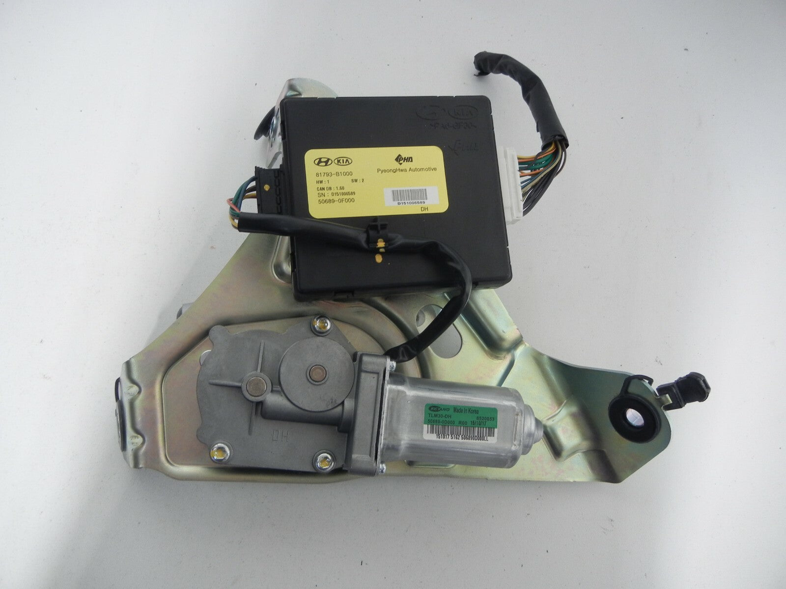 HYUNDAI Genesis 16 Power Trunk PULL DOWN Assist Motor 50689-0d000 Control UNIT
