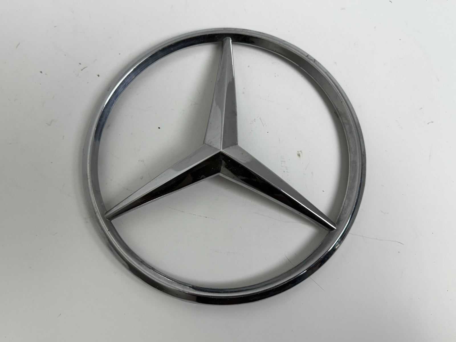 MERCEDES Benz W163 Ml320 ML 2000 2001 2001 Front Emblem Badge Logo
