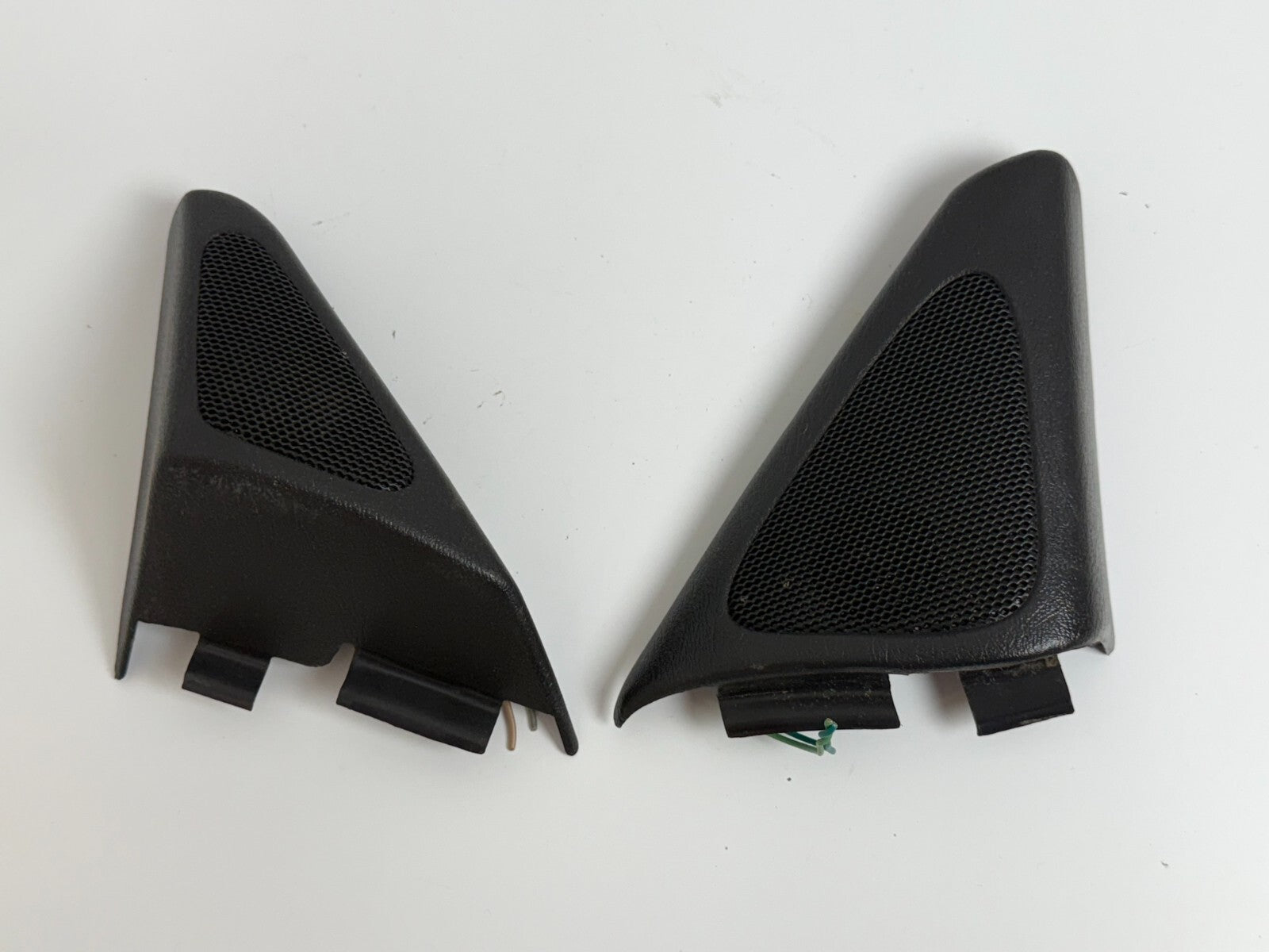 BUICK Lesabre 2005 Left Right Pair Door Mirror Mount Covers With Speaker Black