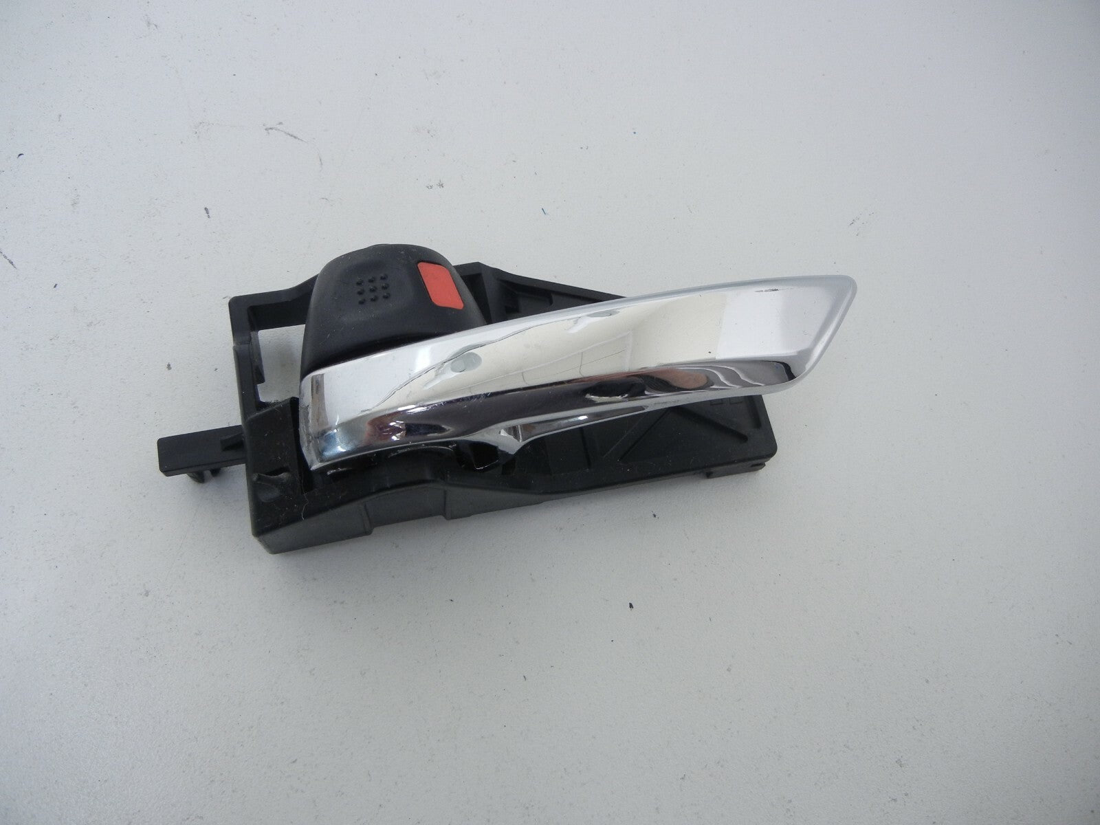 SUZUKI Kizashi LEFT Front Interior Inside Driver DOOR Handle 2010