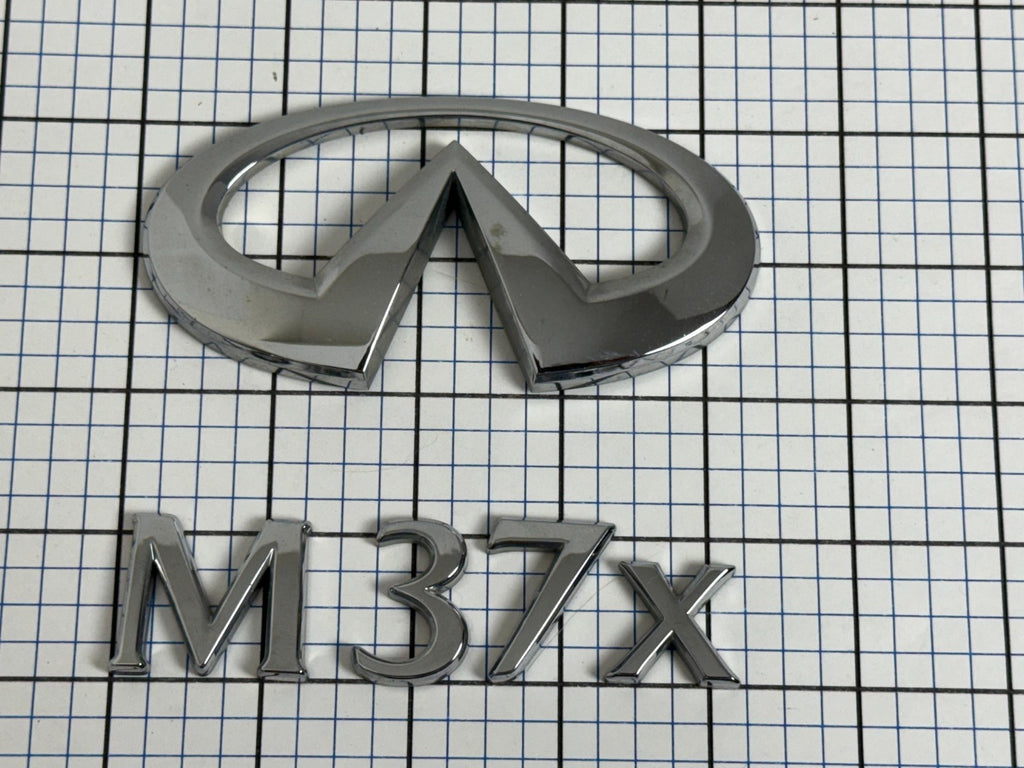 INFINITI M37x Sedan Trunk Emblem Badge Logo M37