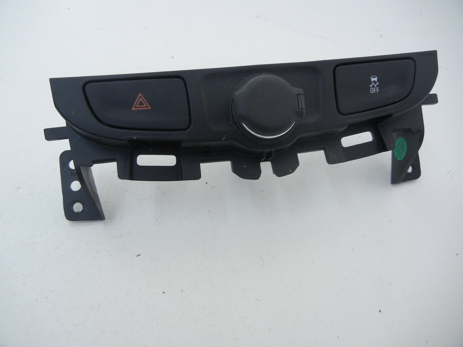 CHEVROLET Chevy Malibu Hazard Switch 12v Socket Dash Console Bezel 2014
