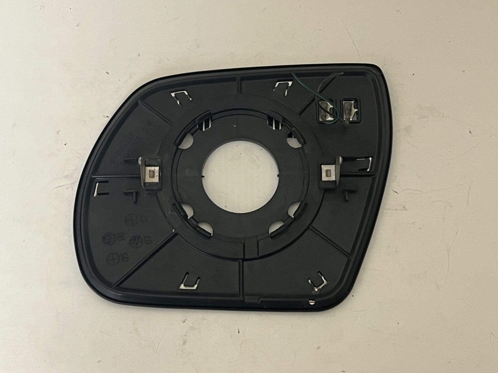 HYUNDAI Veracruz Right Passenger Side Door Mirror Glass Heated 2007-2012
