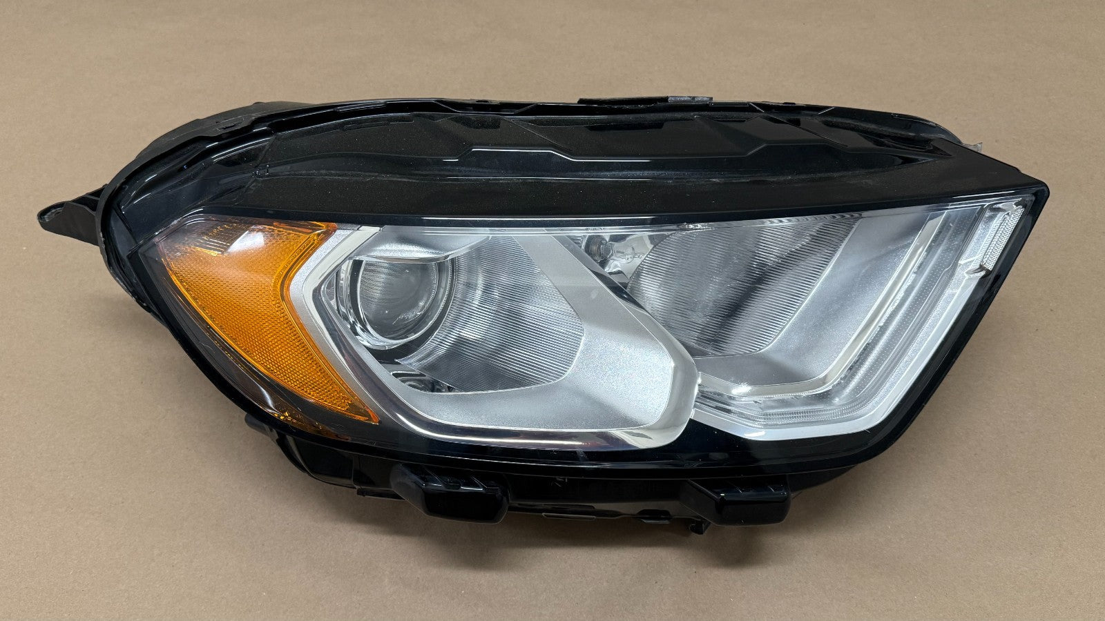 FORD Ecosport 2020 RH Right Passenger Side Headlight Black Halogen With DRL