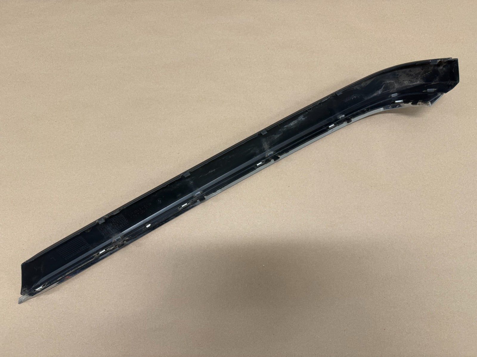 BMW E38 740il 740i 750il Rear Bumper Left Side Trim Molding Panel 8125411