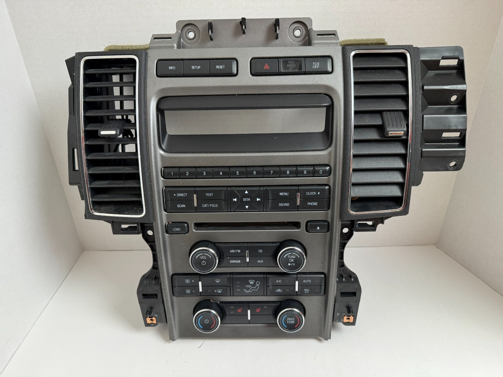 FORD Taurus 2010 - 2012 Radio CD Climate Control DASH VENT Panel Ag1t-18a802-cb