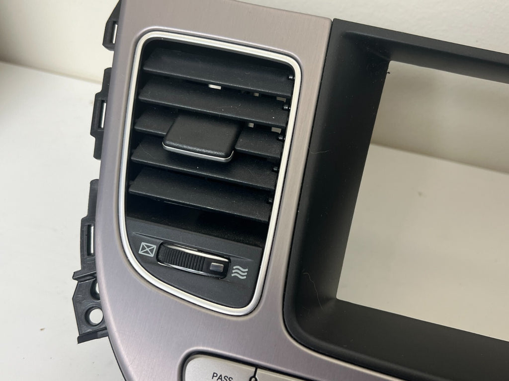 HYUNDAI Genesis 09-12 AC Heat Center Dash Climate Control Console Air Vents