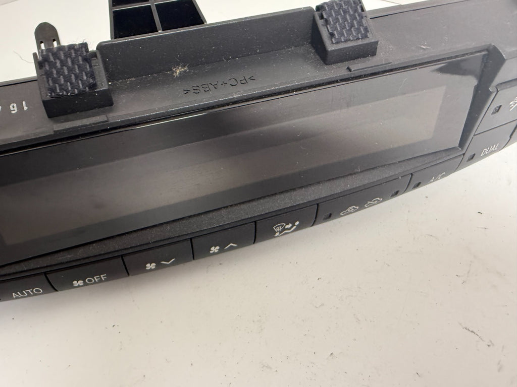 LEXUS Ct200h 2011 2012 2013 AC Heater Climate Control 55900-76060
