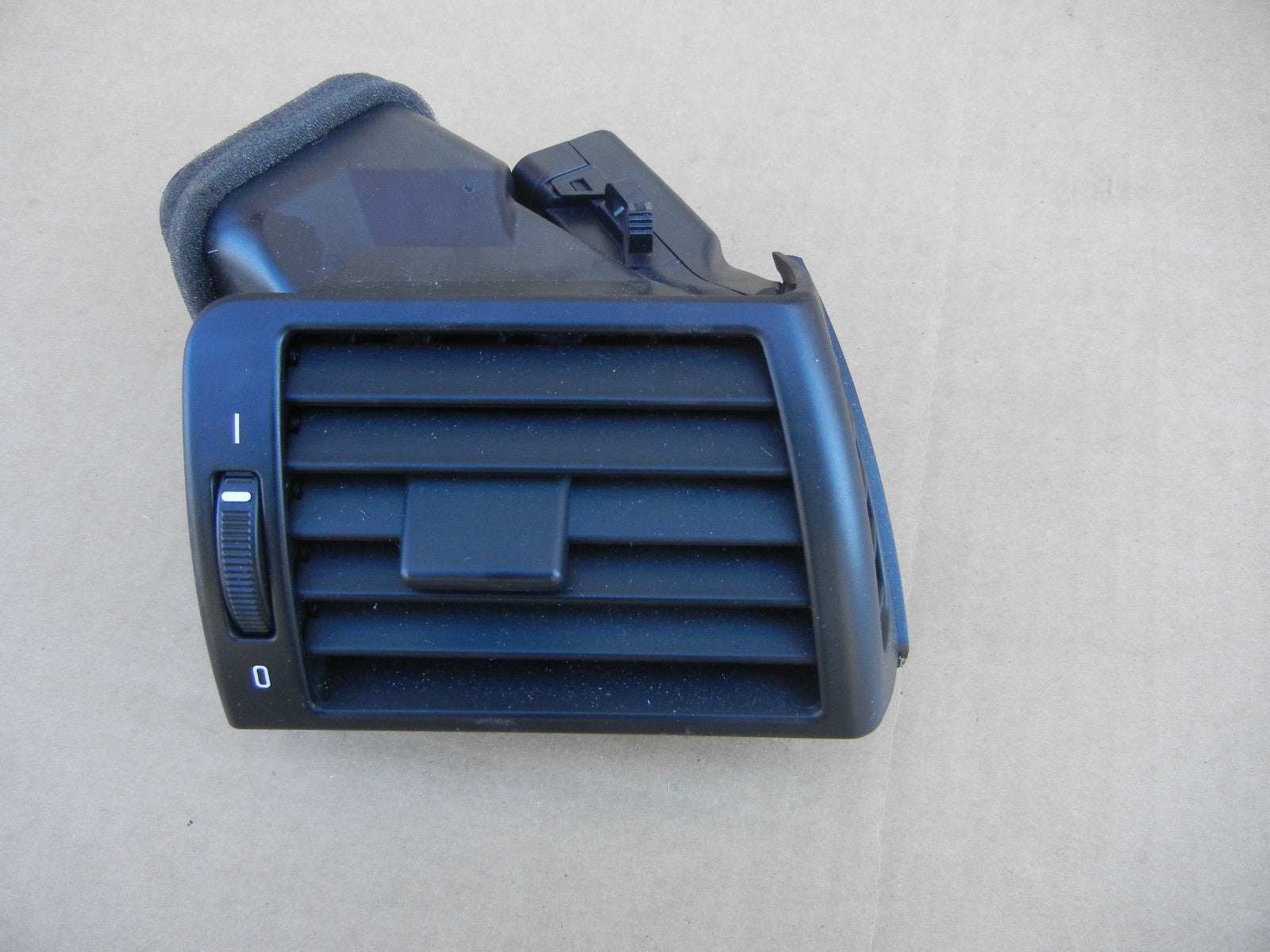 BMW E46 2004 330i 328i 325i M3 Right Front Passenger Dash Air Vent 64228361898